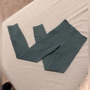 Lululemon Wunder Train Mesh Panel High Rise Tight 25in, size 2